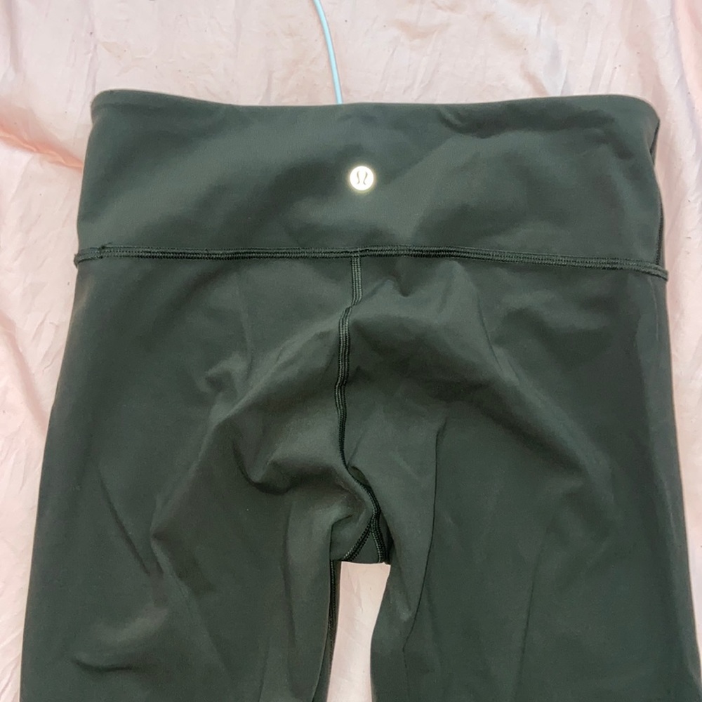 lululemon cropped army green leggings size 6